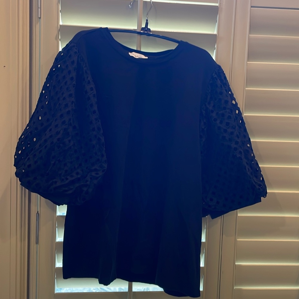 Gibson Latimer black puffy sleeve shirt.